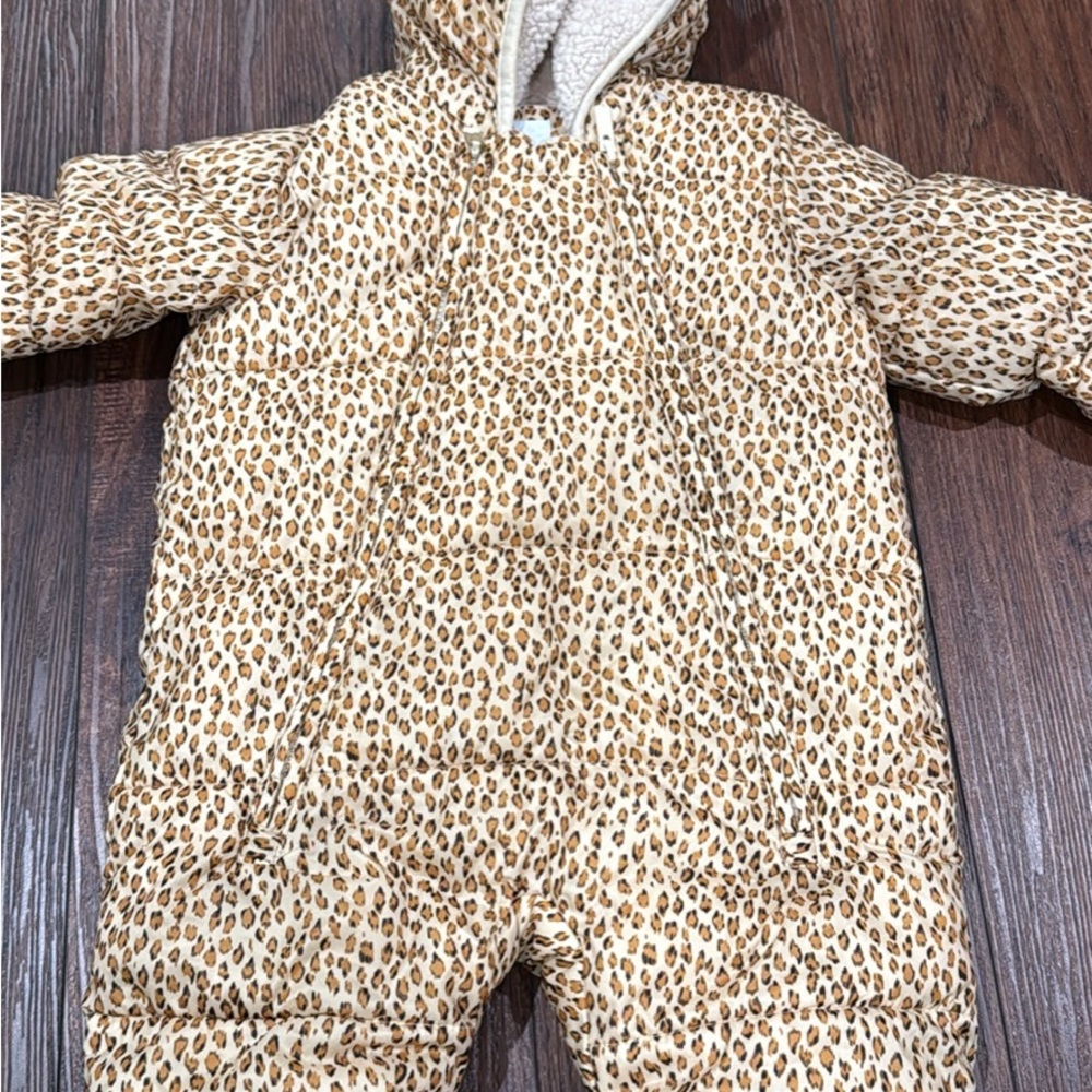 GAP Baby Snowsuit with Leopard Pattern. 6-12 Month